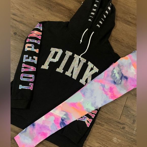 Victoria’s Secret Pink Bling Watercolor Outfit set L - Picture 1 of 11